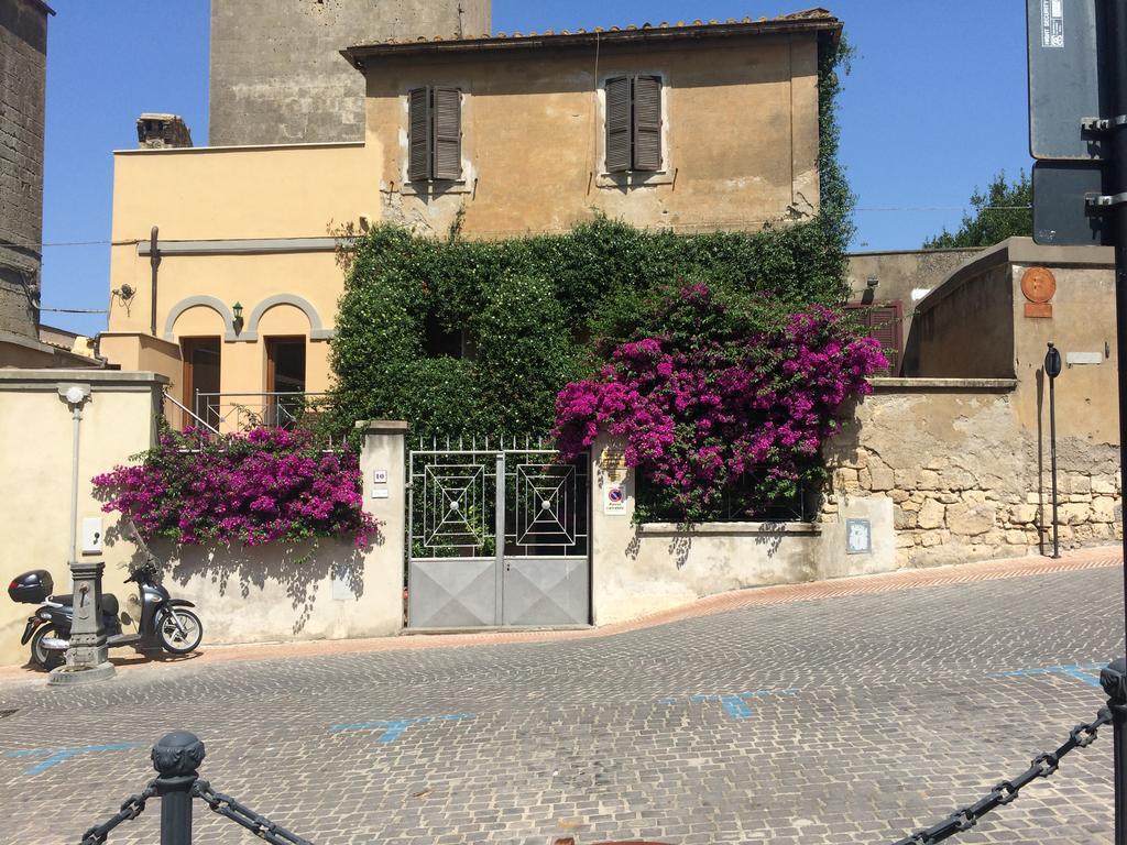 Le Stalle Del Seminario Tarquinia Exterior photo